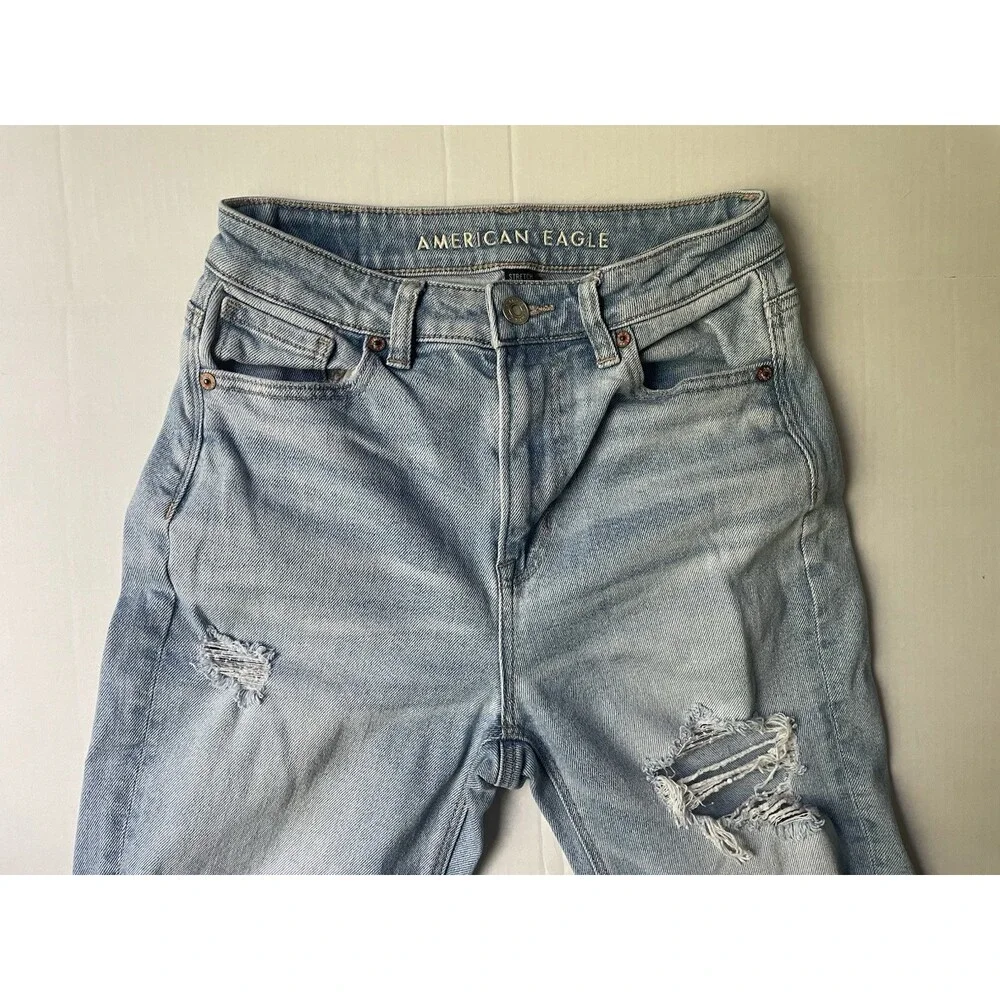 American‎ Eagle Womens Light Wash Distressed High Waisted Mom Jeans Regular